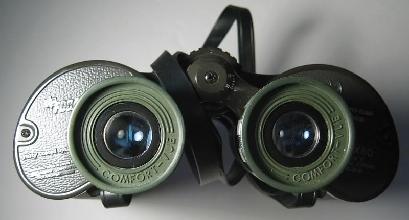 有关以下物品的详细资料: vintage focal binoculars 20 x 60 siam