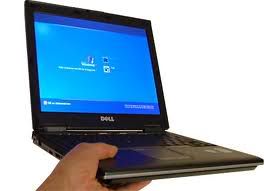 Mua laptop giá 3-5 triệu tặng đủ phụ kiện phục vụ học tập online.