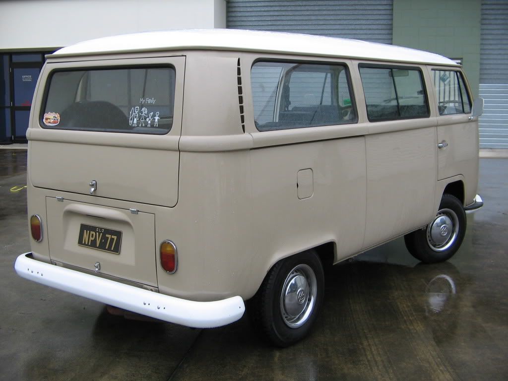 http://i1082.photobucket.com/albums/j377/71kombi/1.jpg