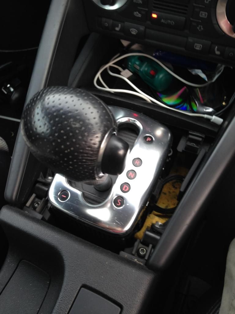 Gear Knob Update from Aluminium DSG Surround to Leather Gaitor Surround