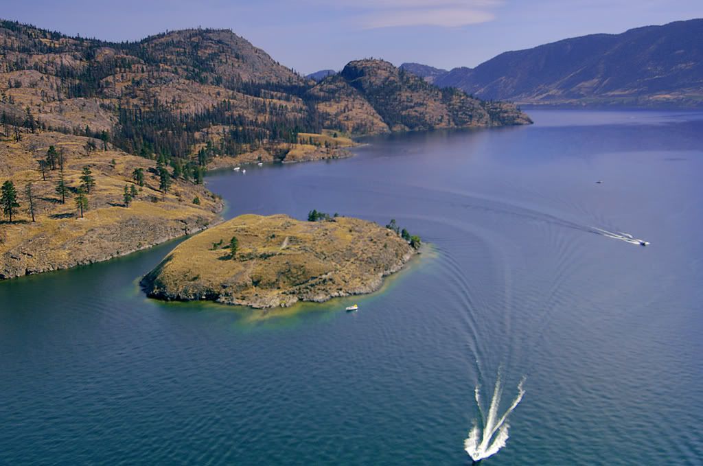 Okanagan-Lake-Boating.jpg
